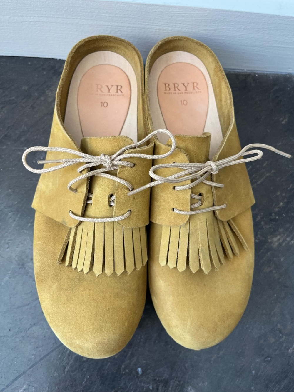 Bryr Clogs Zoe with a kelt in Fennel Nubuck 10